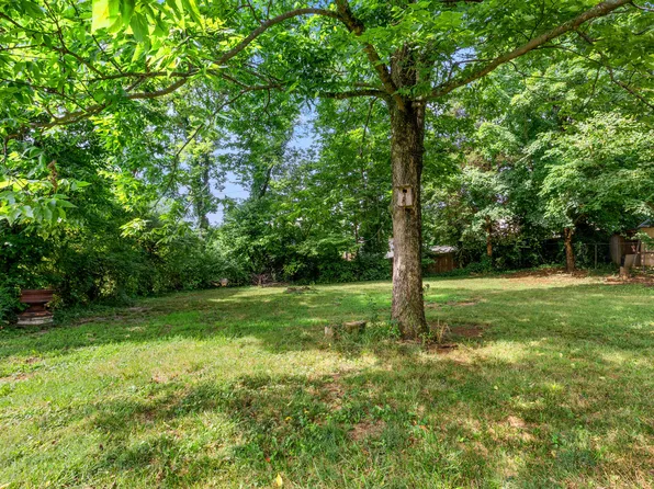 138 Rolling Acres Dr, Frankfort, KY 40601