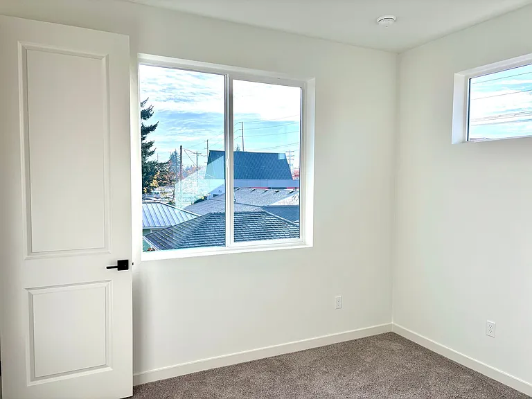 7582 N Alma Ave — Photo 16