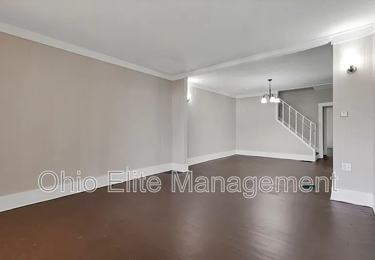 2709 Sullivant Ave — Photo 8