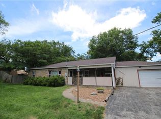 16008 E Cogan Ln, Independence, MO 64050