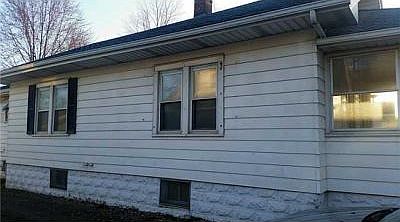2nd image of 881 E High St