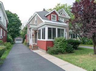 1047 Brierwood Blvd, Schenectady, NY 12308