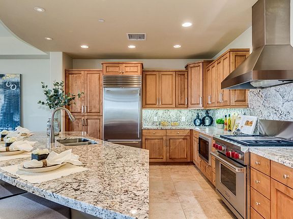 5th image of 8 Biltmore Est Unit 308