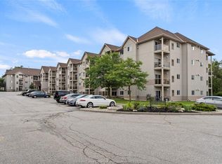 3000 Sandwich St #316, Windsor, ON N9C 4G3