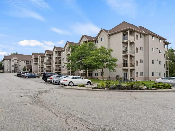 3000 Sandwich St #316, Windsor, ON N9C 4G3