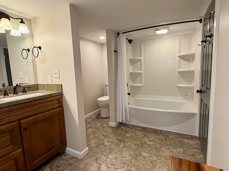 102 Sarvey Ln — Photo 35