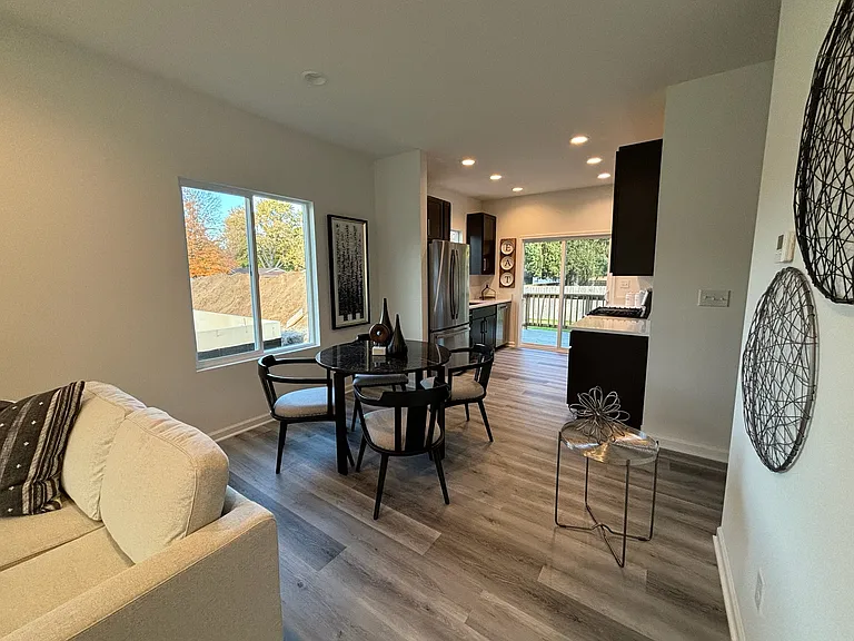 1045 Rebecca St — Photo 5
