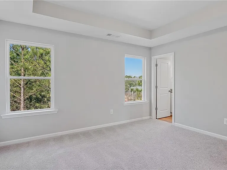 2832 Laurel Ridge Cir — Photo 18