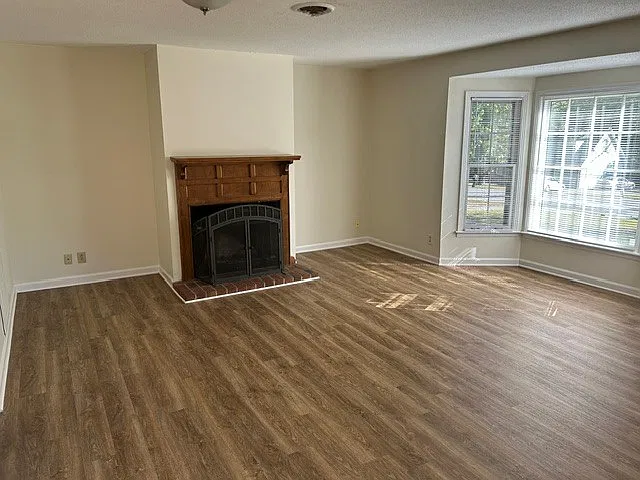 2 bed, 850 sqft, $875 — Photo 3