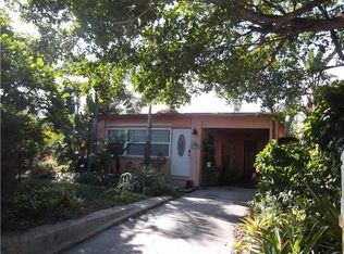 705 N D St, Lake Worth, FL 33460
