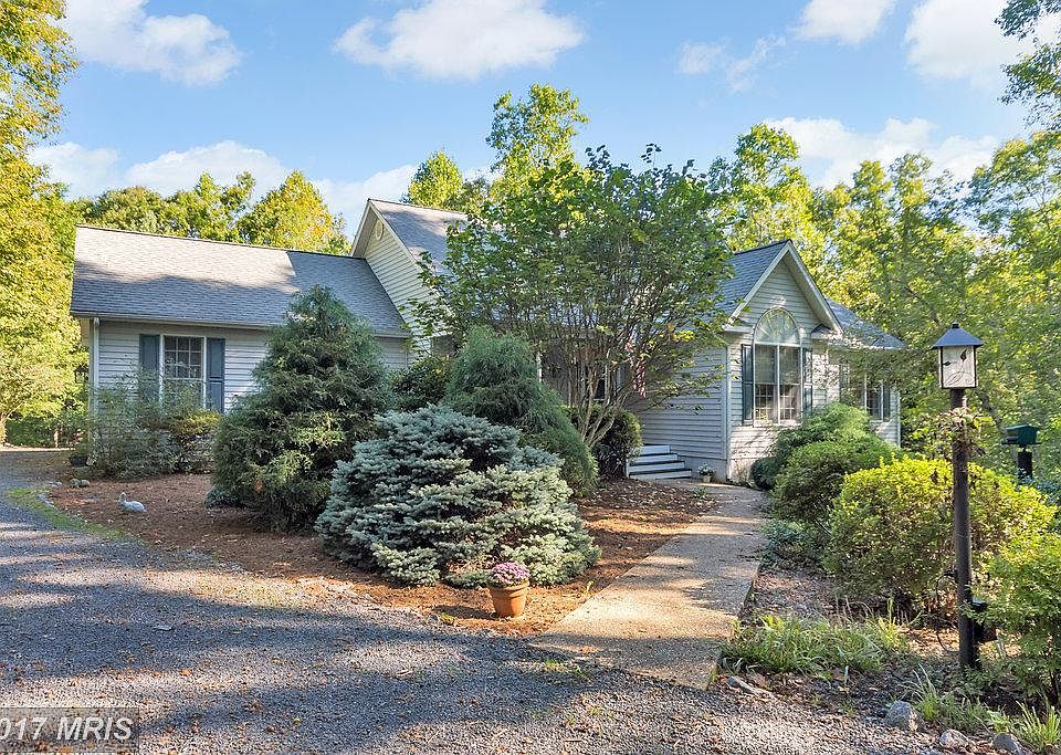 1st image of 251 Oakwood Dr