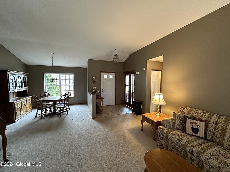 5th image of 43 Pine Valley Drive