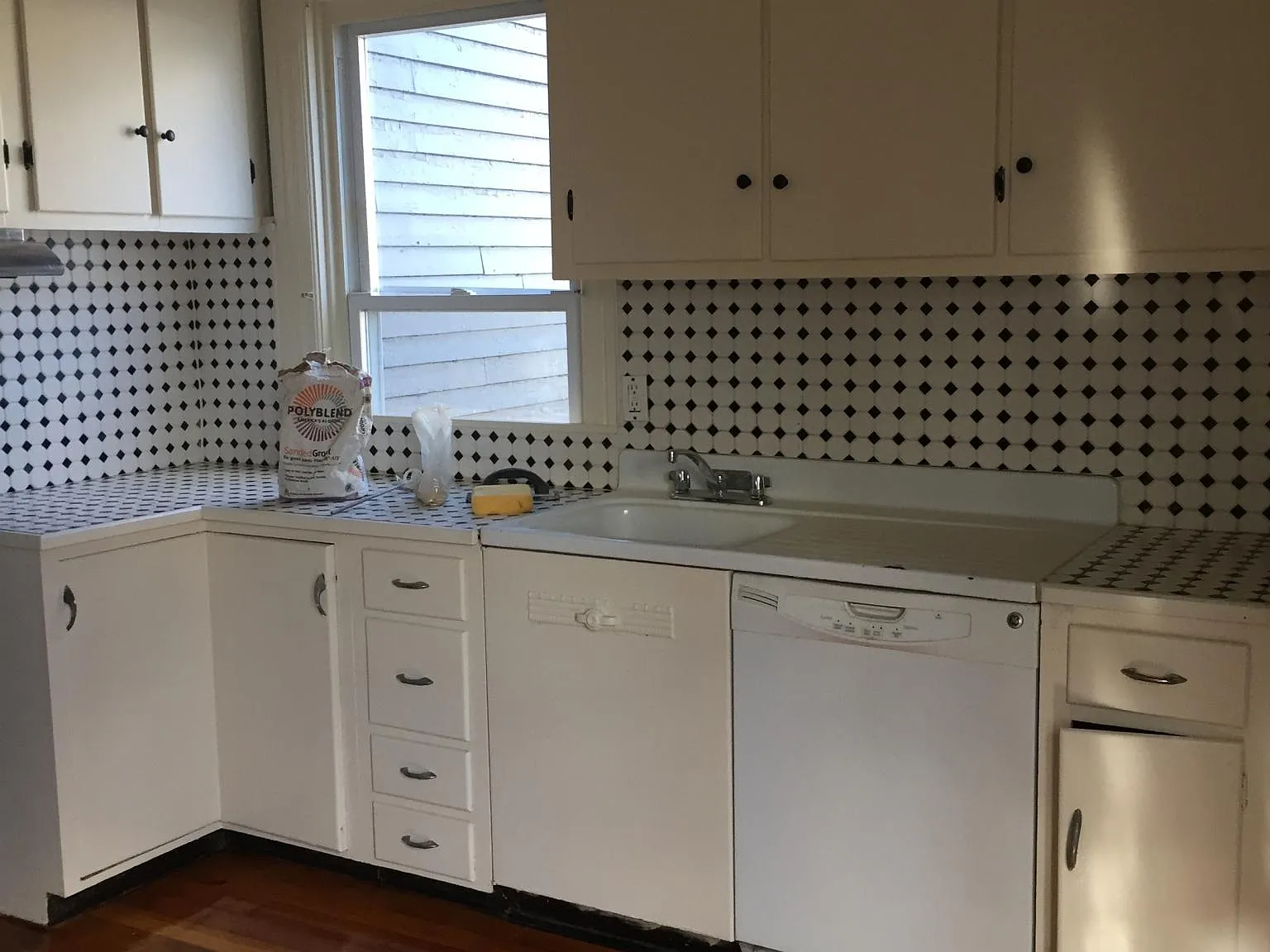 344 Pleasant St — Photo 4