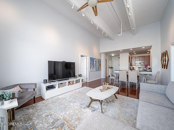 4th image of 1500 Washington St APT 4F