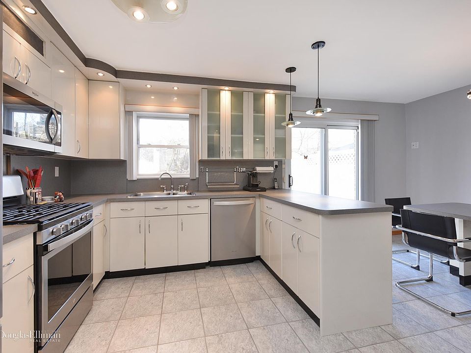 1st image of 6237 Douglaston Pkwy #18
