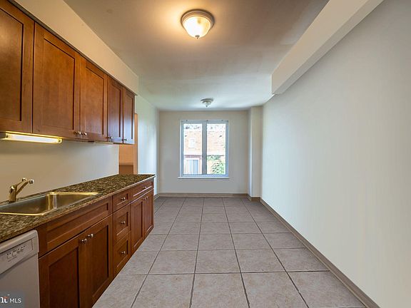 5th image of 123 Marita St