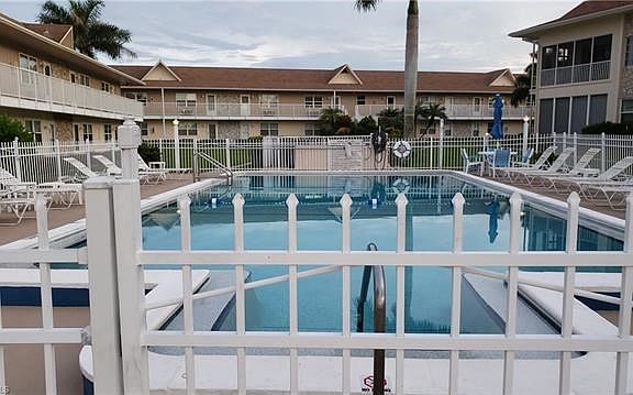 5th image of 850 Palm St APT E4