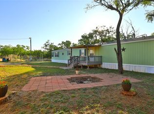 201 SE 2nd St, Trent, TX 79561