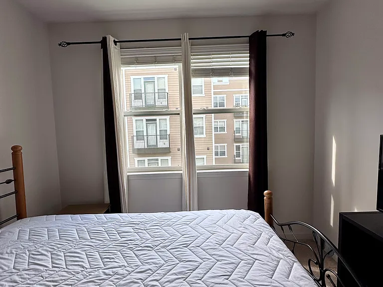 3000 Vanderbilt Pl #300 — Photo 24