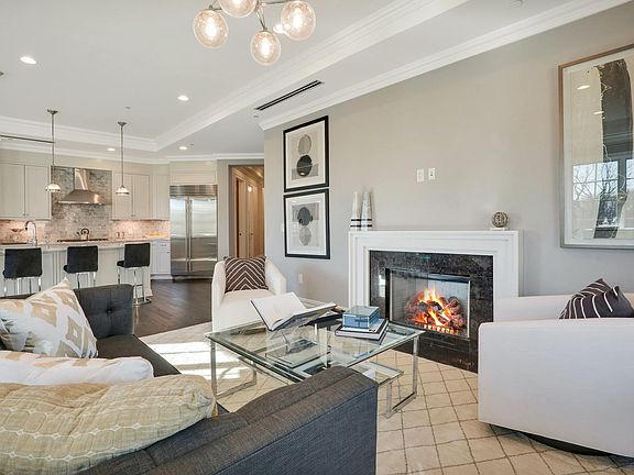 4th image of 5000 Royal Ct Unit 5014