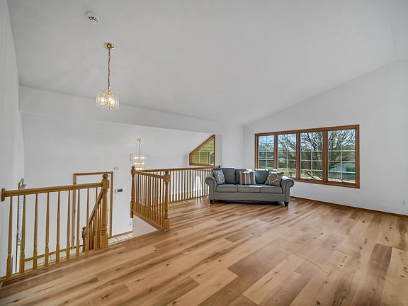 5th image of 1486 W 86th Ln