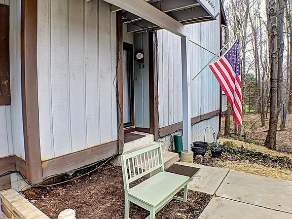 2nd image of 515 Meredith Ln APT 2G