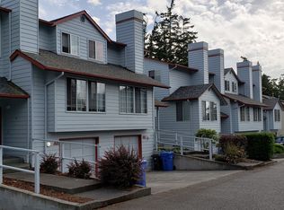 945 SW Barrington Dr APT B3, Oak Harbor, WA 98277