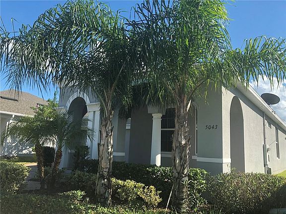3rd image of 5043 Palmetto Park Dr