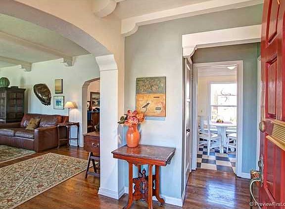 3rd image of 2844 Chatsworth Blvd