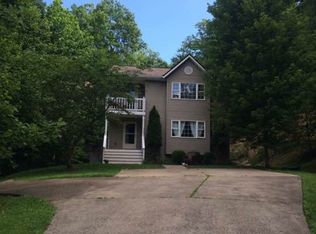 421 Rambling Hills Rd, Elkview, WV 25071