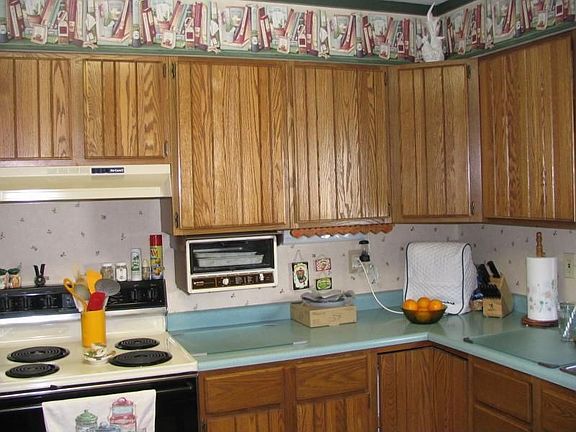 4th image of 1798 6th Ave S