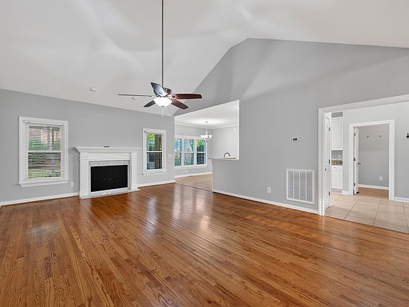5th image of 182 Hickory Meadow Rd