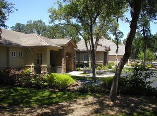 4906 Secluded Oaks Ln, Carmichael, CA 95608