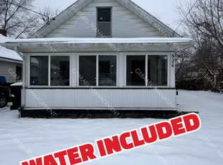 924 Hughes Ave, Flint, MI 48503