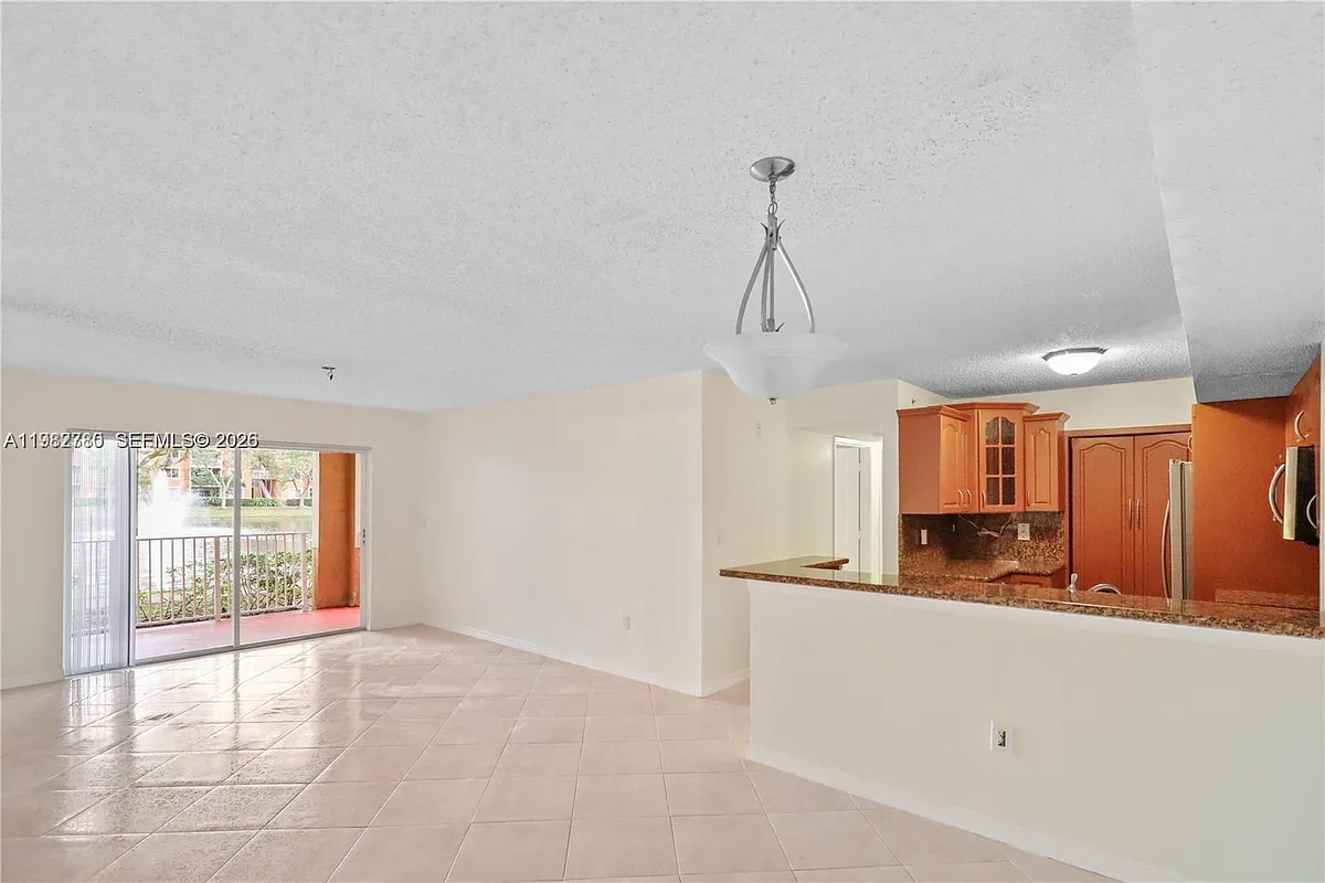 Building Photo - 3844 Lyons Rd #112-4