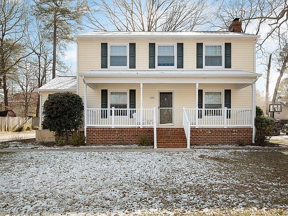5th image of 2725 Sand Hills Dr