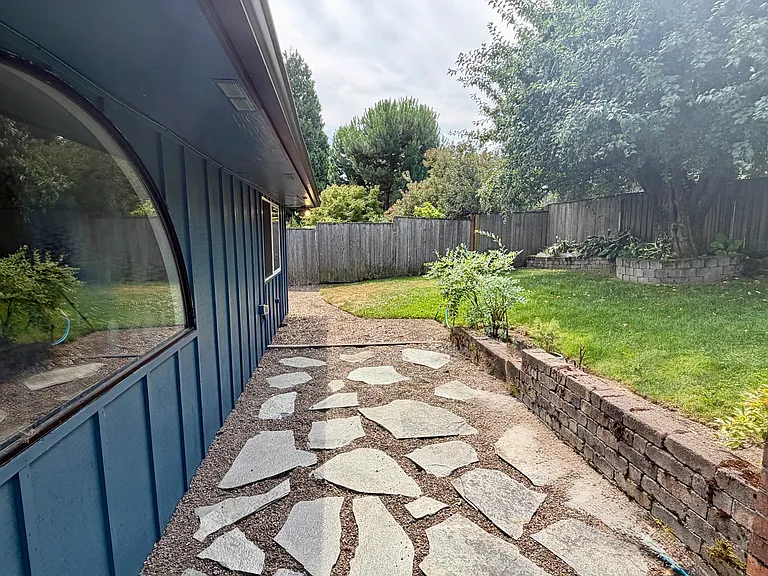 18413 SE Blanton St — Photo 33