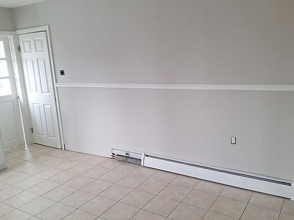 5th image of 115 Clarence St #2
