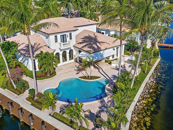 5th image of 848 Harbour Isles Pl