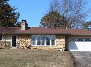 1032 Bruce Dr, Elgin, IL 60120