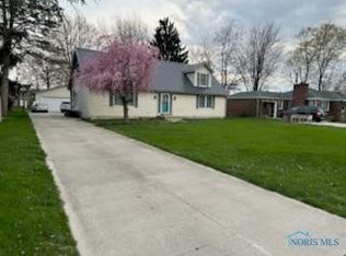 713 E Crocker St, Bradner, OH 43406