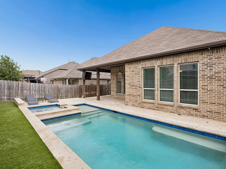 908 Mist Flower Dr — Photo 35