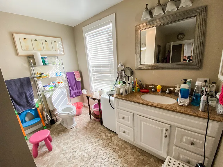 101 Magoun Ave #101 — Photo 13
