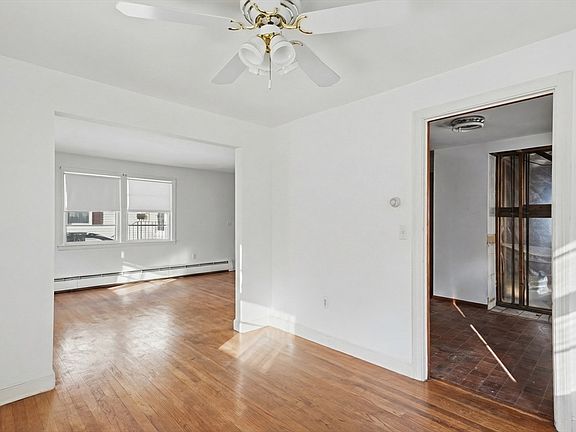 4th image of 43-43-43A Chandler St