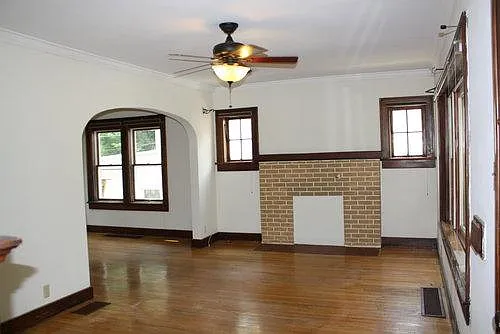 5 bed, 1596 sqft, $6,300 — Photo 3