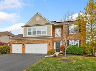 1906 Barrington Ave, Bolingbrook, IL 60490
