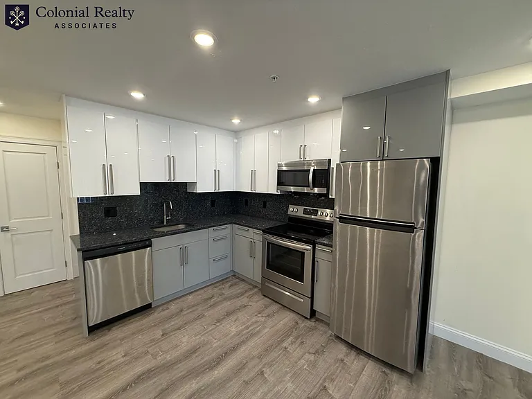 1034 Commonwealth Ave #204 — Photo 13