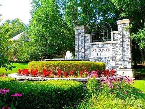 3rd image of 644 Winter Hill Ln