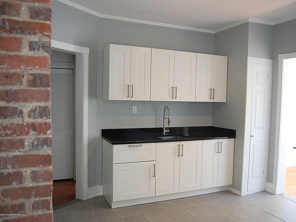 3rd image of 391 Van Duzer St APT 2