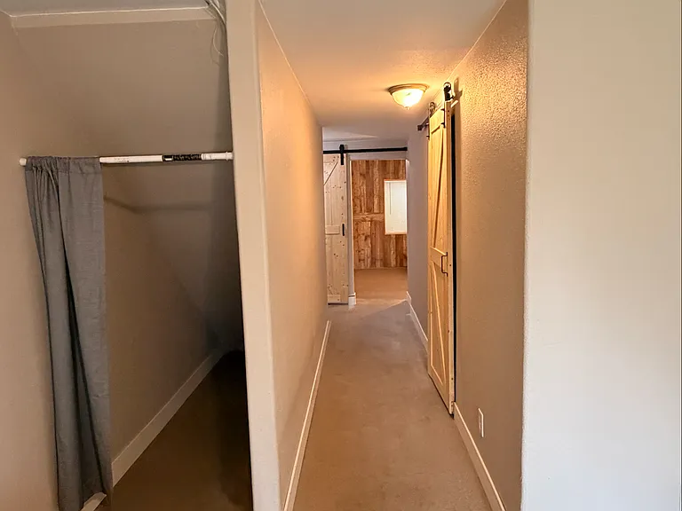 2031 Oakcrest Cir — Photo 39